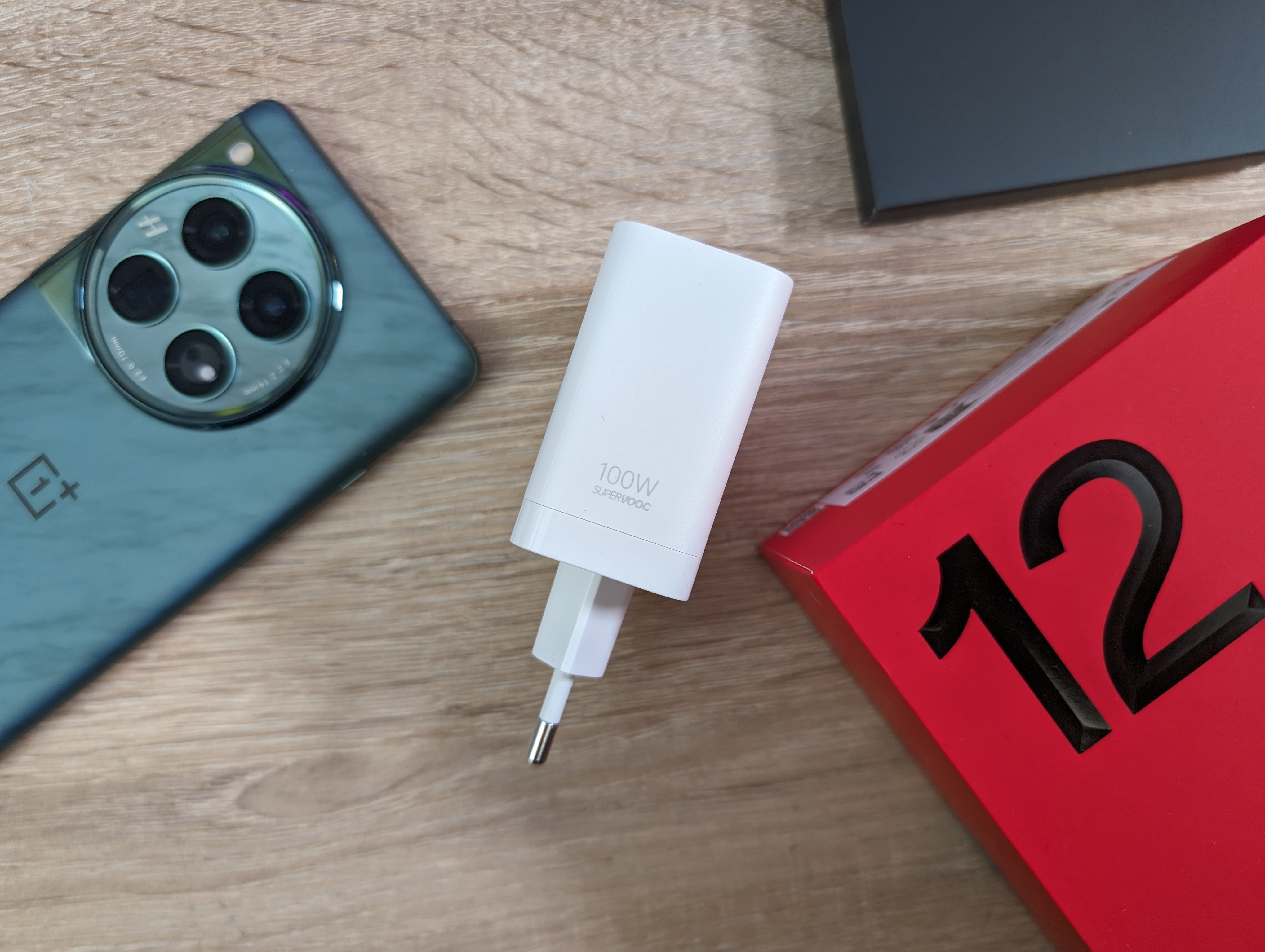 OnePlus 12 100W SUPERVOOC charging.jpg